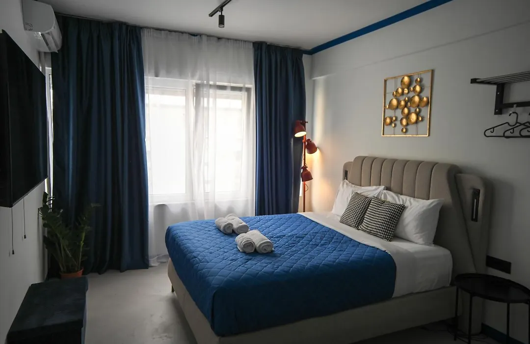 Voulis 45 Plaka Suite By Zeussuites-1