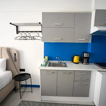 Voulis 45 Plaka Suite By Zeussuites-3